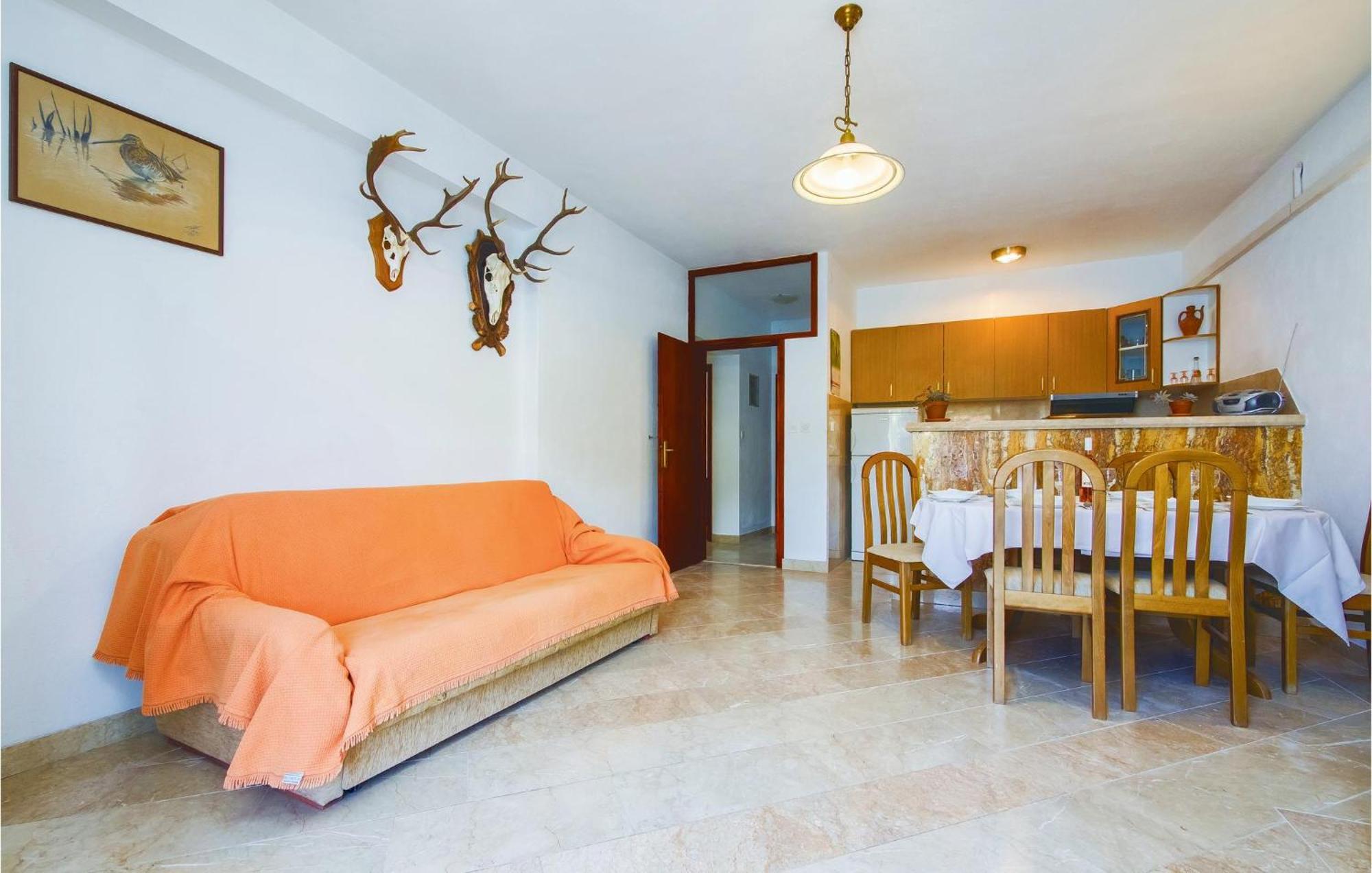 Beautiful Home In Pucisca With Wifi Екстериор снимка