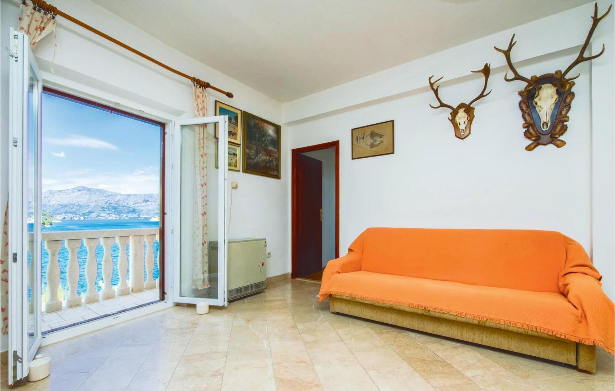 Beautiful Home In Pucisca With Wifi Екстериор снимка